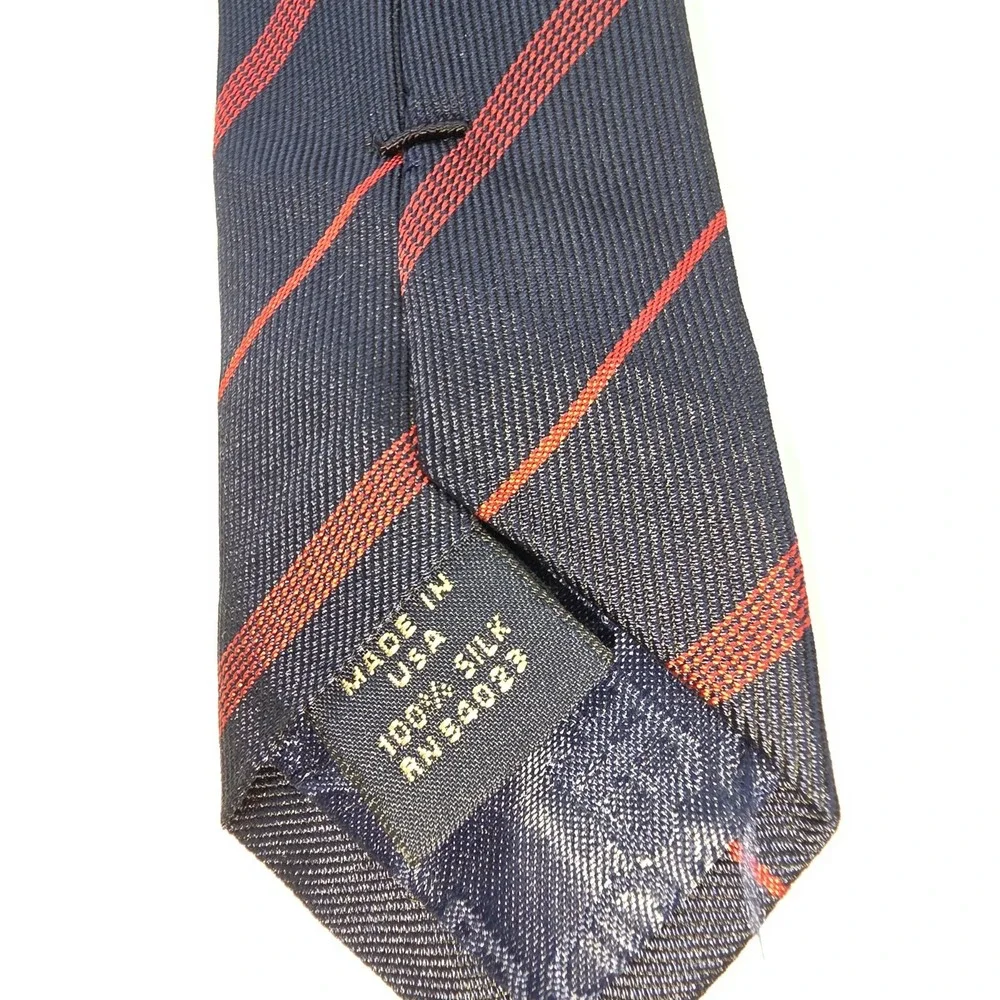 VTG Banana Republic Mens 100% Silk Necktie Striped Navy Blue Red 58 x 3.25